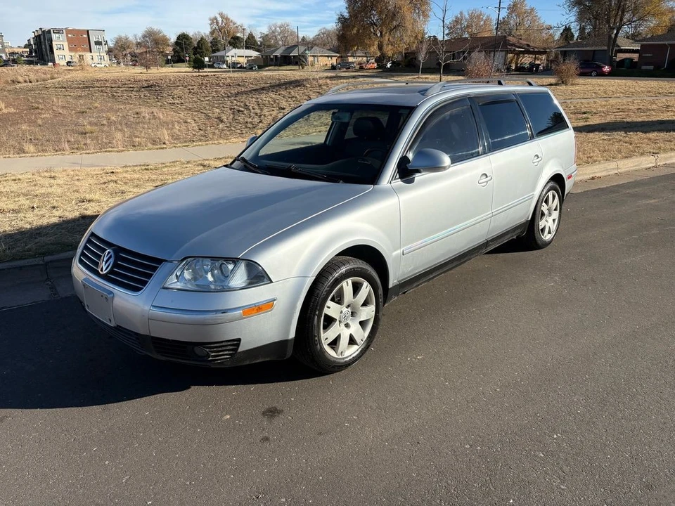 2005 Volkswagen Passat - Image 10 of 21