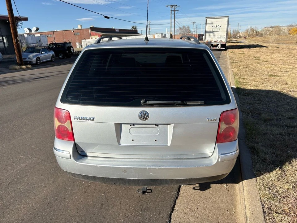 2005 Volkswagen Passat - Image 6 of 31