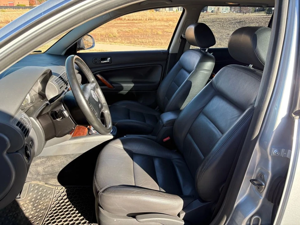 2005 Volkswagen Passat - Image 8 of 31