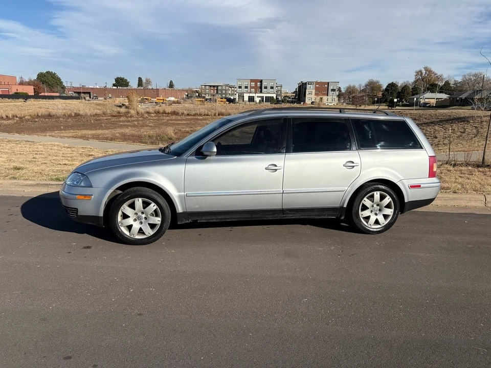 2005 Volkswagen Passat - Image 14 of 21