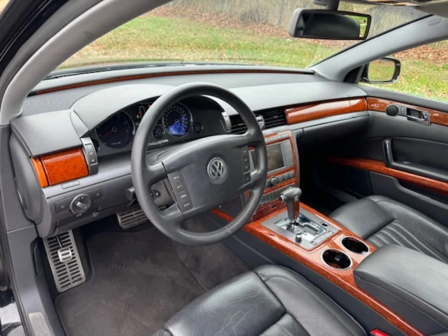 2005 Volkswagen Phaeton - Image 14 of 31