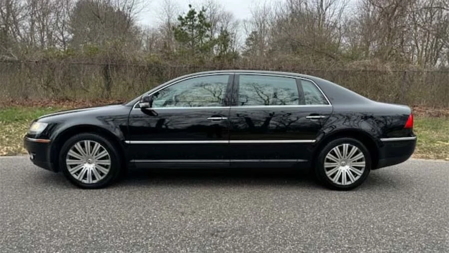 2005 Volkswagen Phaeton - Image 2 of 31