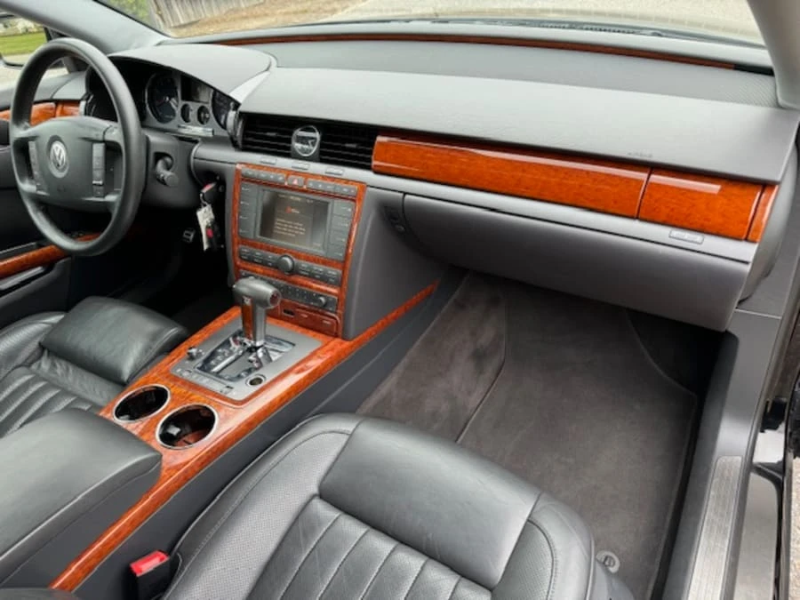 2005 Volkswagen Phaeton - Image 25 of 31