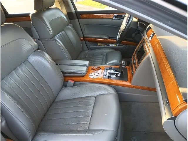 2005 Volkswagen Phaeton - Image 14 of 21