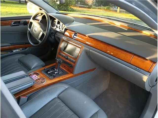 2005 Volkswagen Phaeton - Image 15 of 21