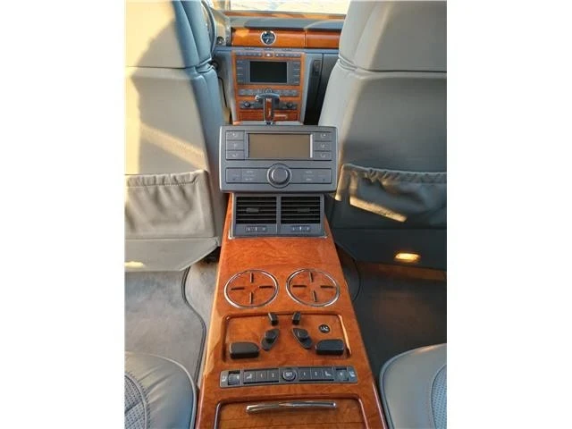 2005 Volkswagen Phaeton - Image 17 of 21