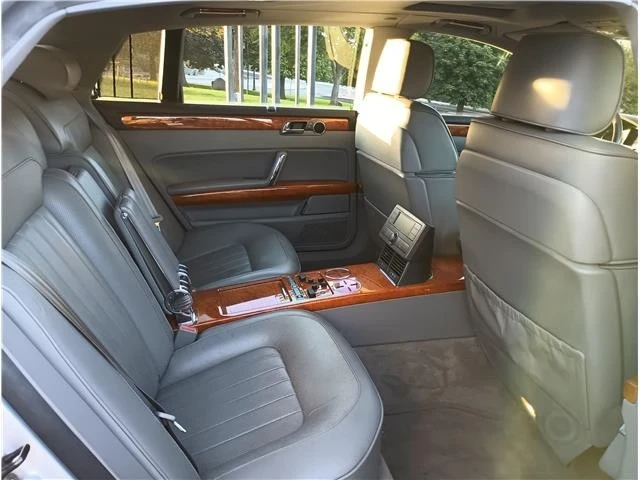 2005 Volkswagen Phaeton - Image 16 of 21
