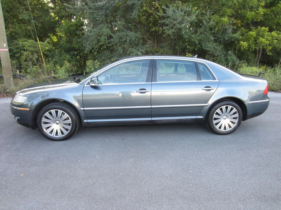 2005 Volkswagen Phaeton - Image 11 of 31