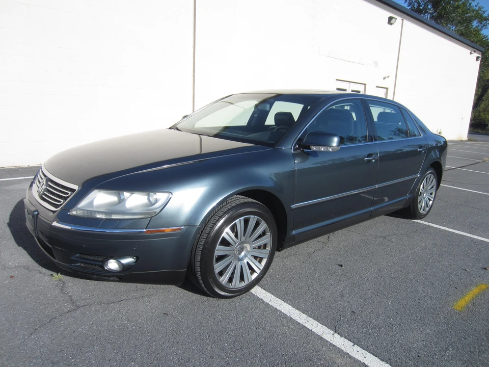 2005 Volkswagen Phaeton - Image 10 of 31
