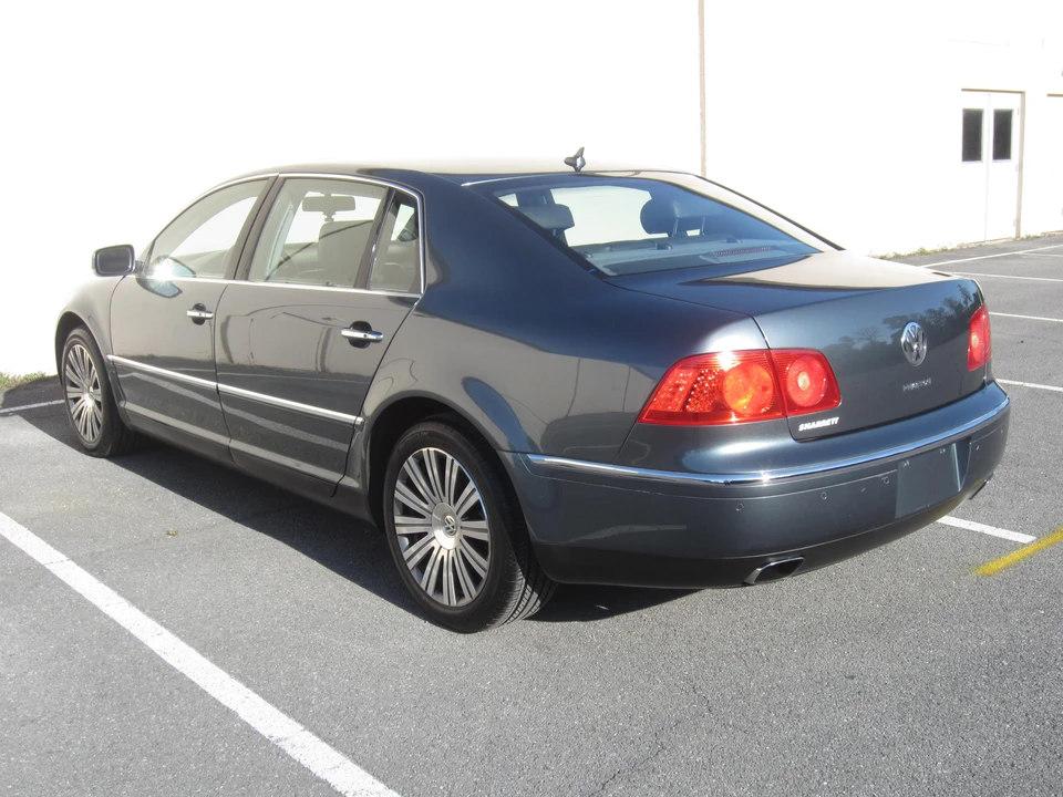 2005 Volkswagen Phaeton - Image 12 of 31