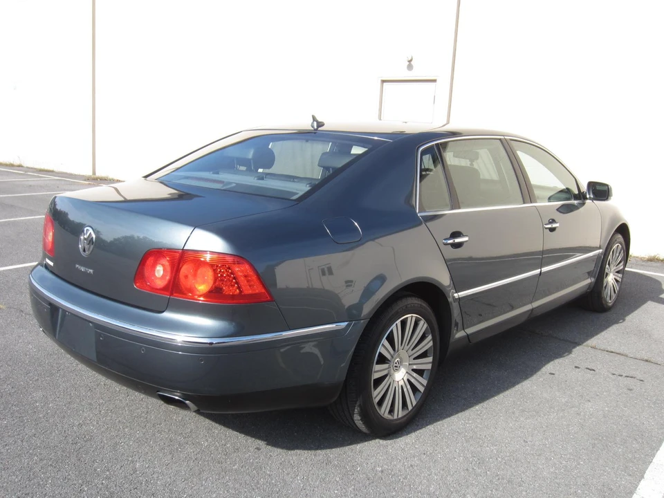2005 Volkswagen Phaeton - Image 19 of 31