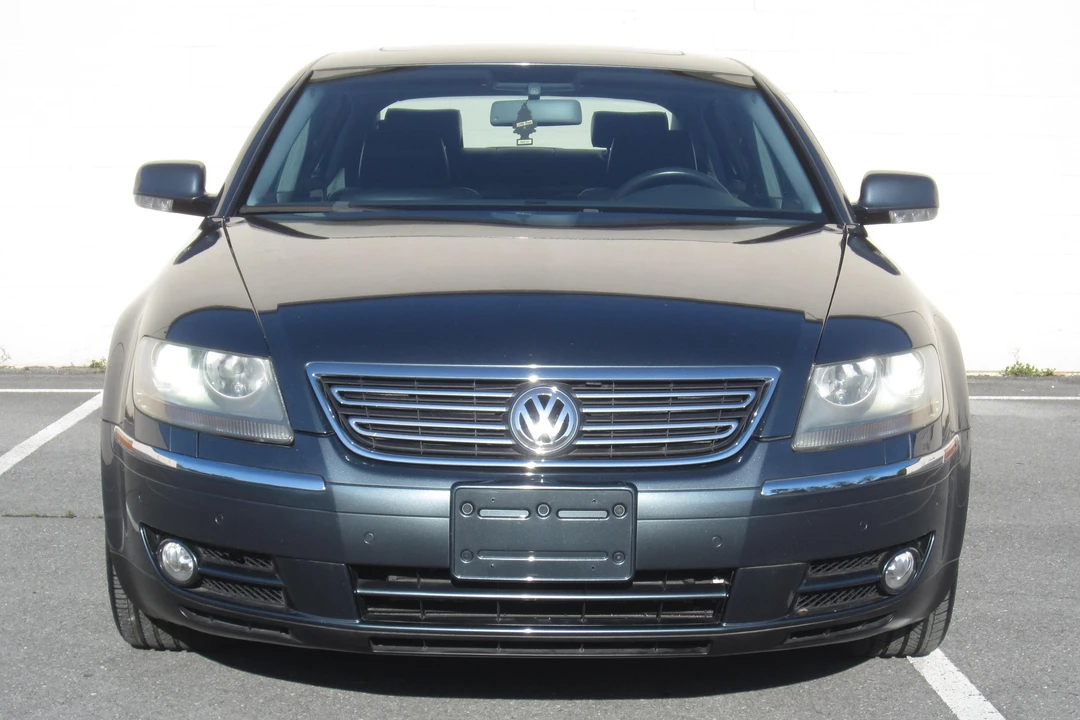 2005 Volkswagen Phaeton - Image 2 of 31