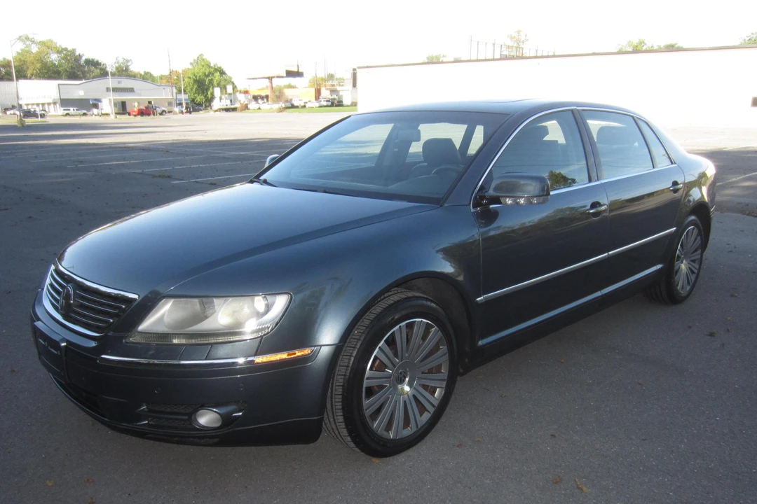 2005 Volkswagen Phaeton - Image 9 of 31