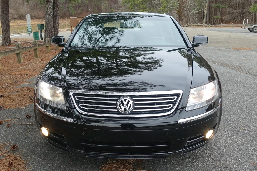 2005 Volkswagen Phaeton - Image 2 of 5