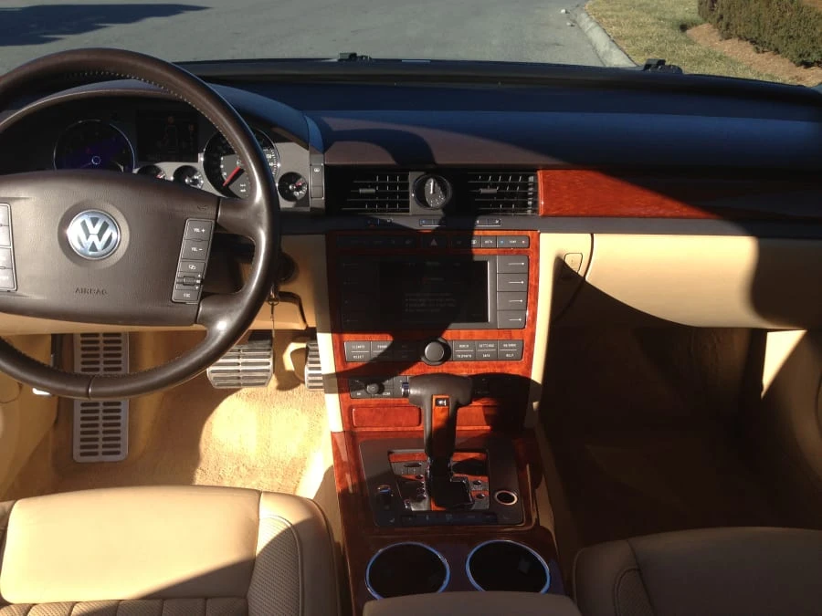 2005 Volkswagen Phaeton - Image 4 of 8