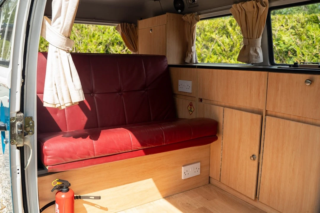 2005 Volkswagen Type 2 - Image 23 of 30