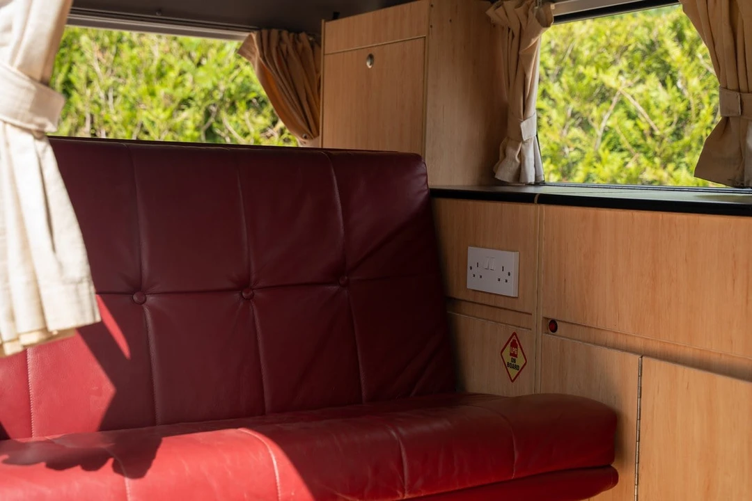 2005 Volkswagen Type 2 - Image 22 of 30