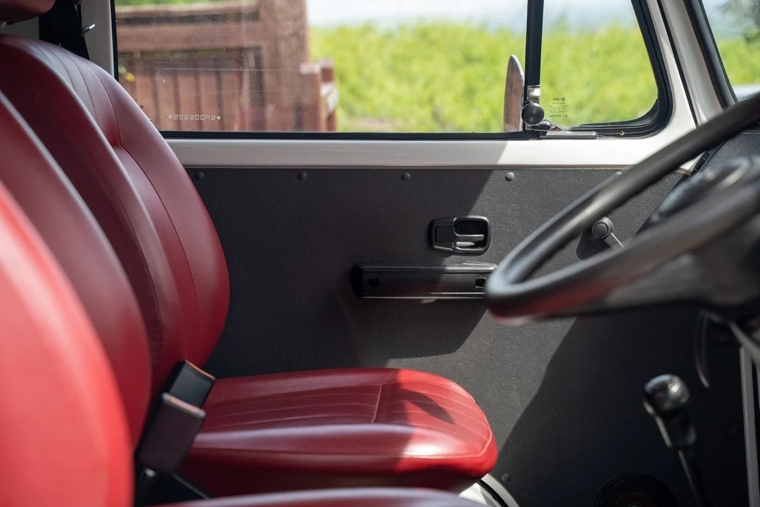 2005 Volkswagen Type 2 - Image 15 of 30