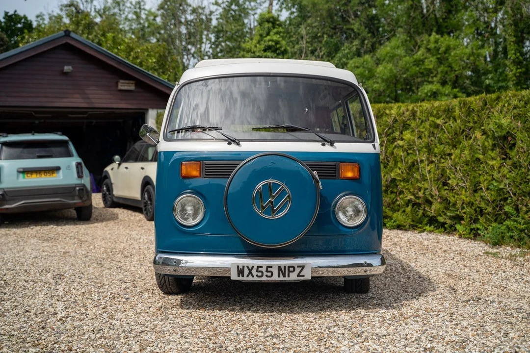2005 Volkswagen Type 2 - Image 2 of 30