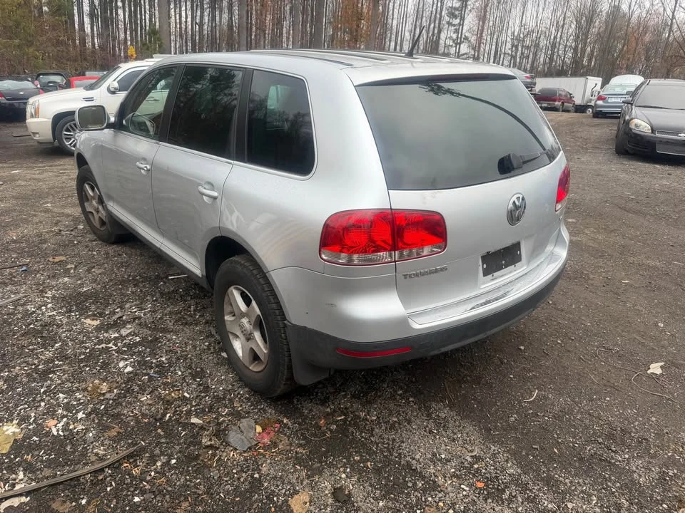 2005 Volkswagen Touareg - Image 9 of 13