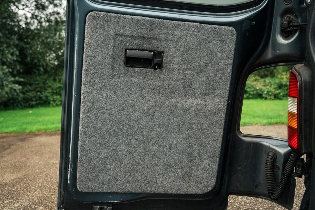 2005 Volkswagen EuroVan - Image 18 of 30