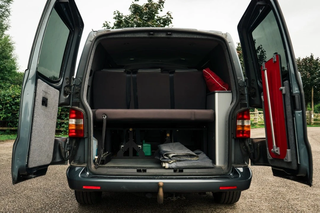 2005 Volkswagen EuroVan - Image 15 of 30