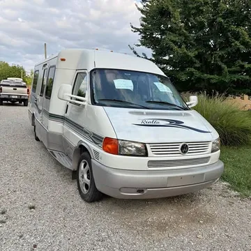 2005 Volkswagen Winnebago Rialta Motorhome