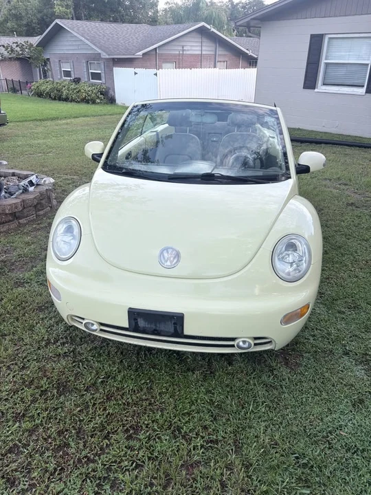 2005 Volkswagen New Beetle - Image 5 of 14