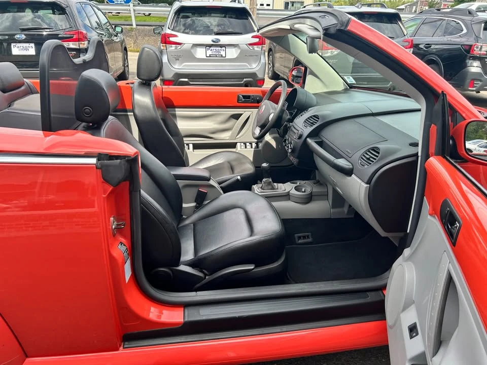 2005 Volkswagen New Beetle - Image 13 of 18