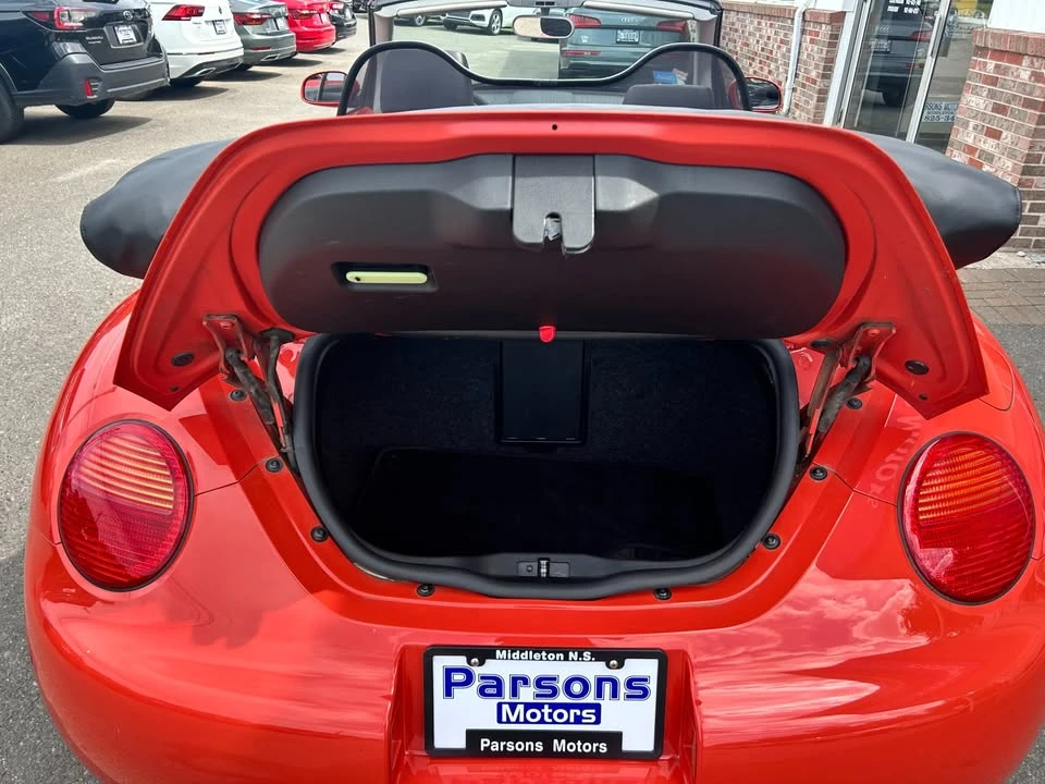 2005 Volkswagen New Beetle - Image 18 of 18