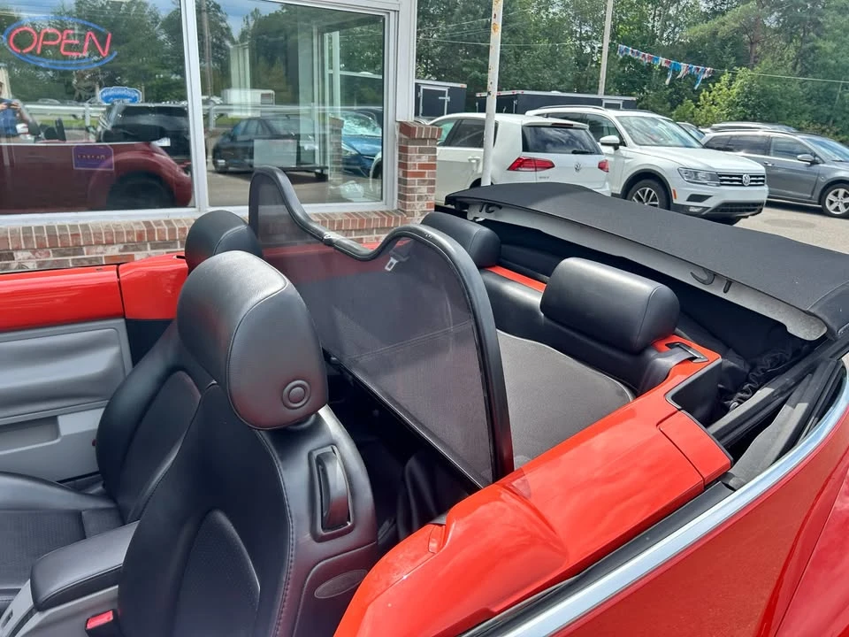 2005 Volkswagen New Beetle - Image 15 of 18
