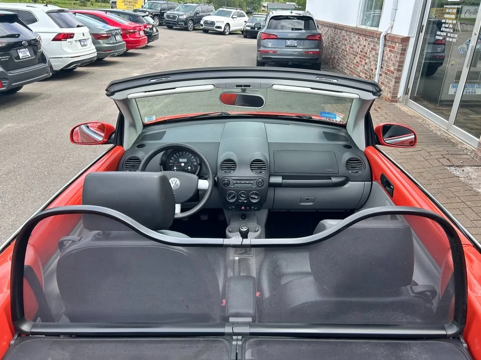2005 Volkswagen New Beetle - Image 12 of 18