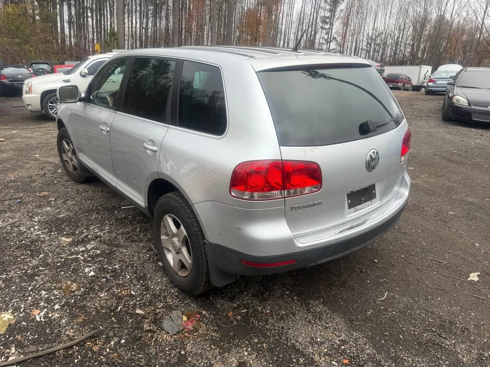 2005 Volkswagen Touareg - Image 10 of 12