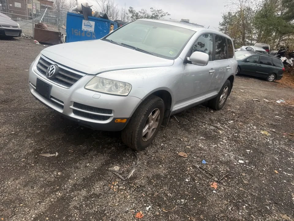 2005 Volkswagen Touareg - Image 2 of 12