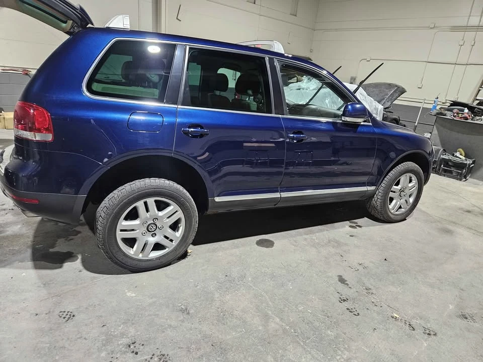 2005 Volkswagen Touareg - Image 2 of 7