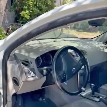 2005 Volvo 240 GL Sedan 4D