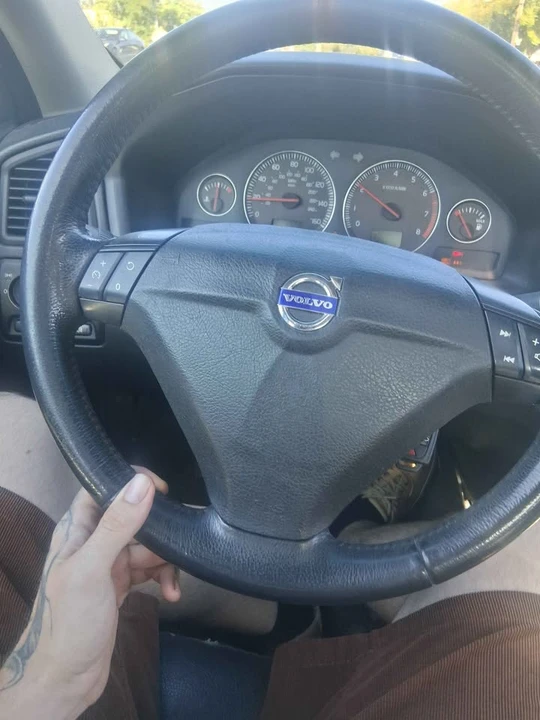 2005 Volvo 200 Series - Image 3 of 5