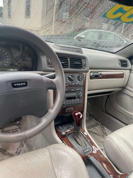 2005 Volvo C70 1st Gen - Image 5 of 6