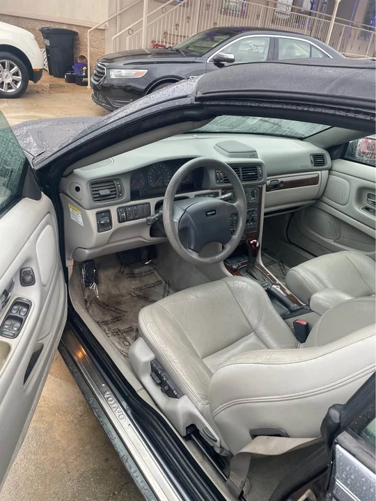 2005 Volvo C70 1st Gen - Image 4 of 6