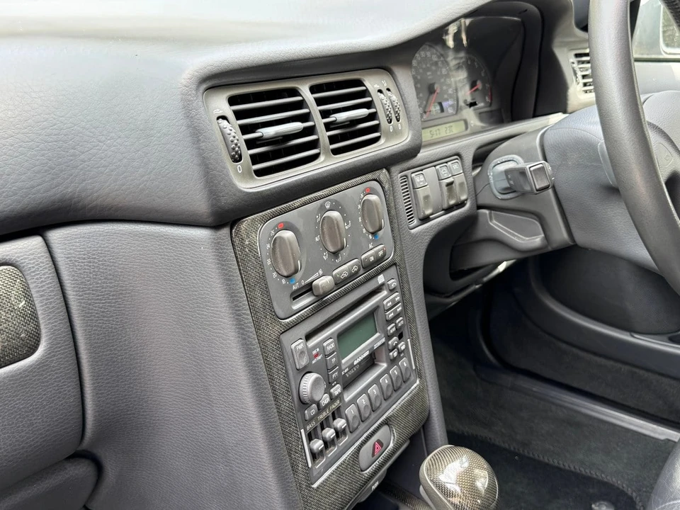 2005 Volvo C70 1st Gen - Image 22 of 30