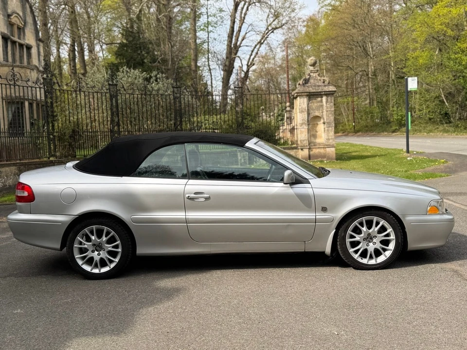 2005 Volvo C70 1st Gen - Image 7 of 30