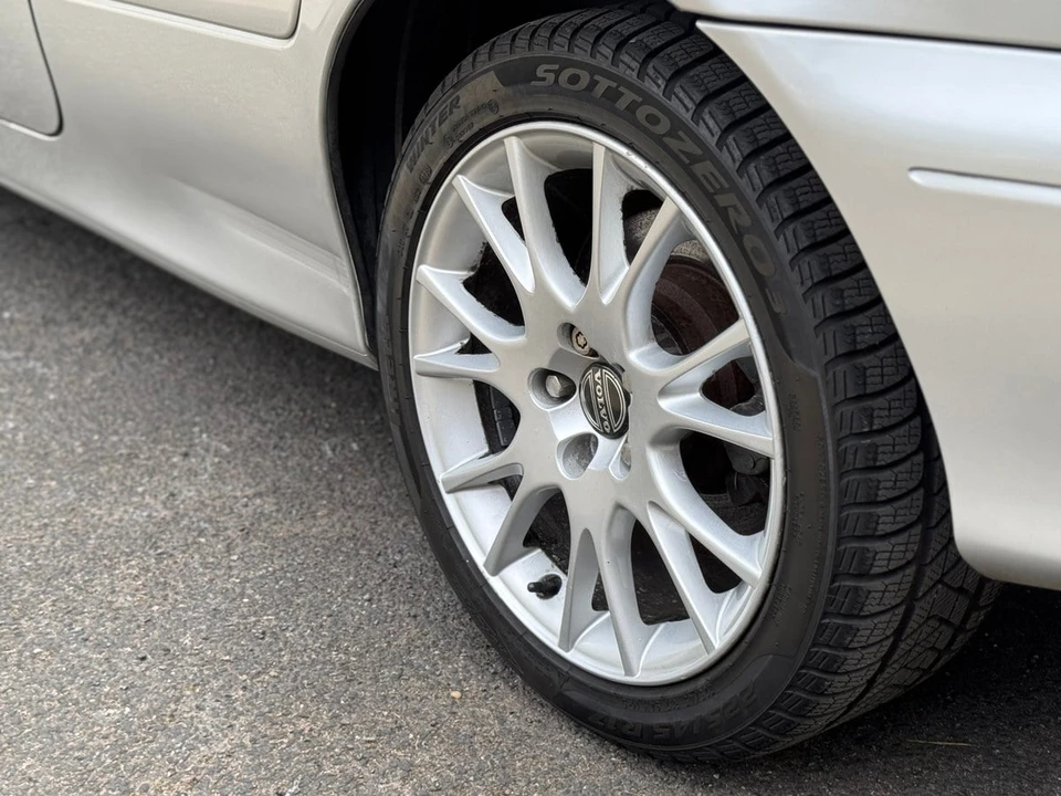 2005 Volvo C70 1st Gen - Image 12 of 30