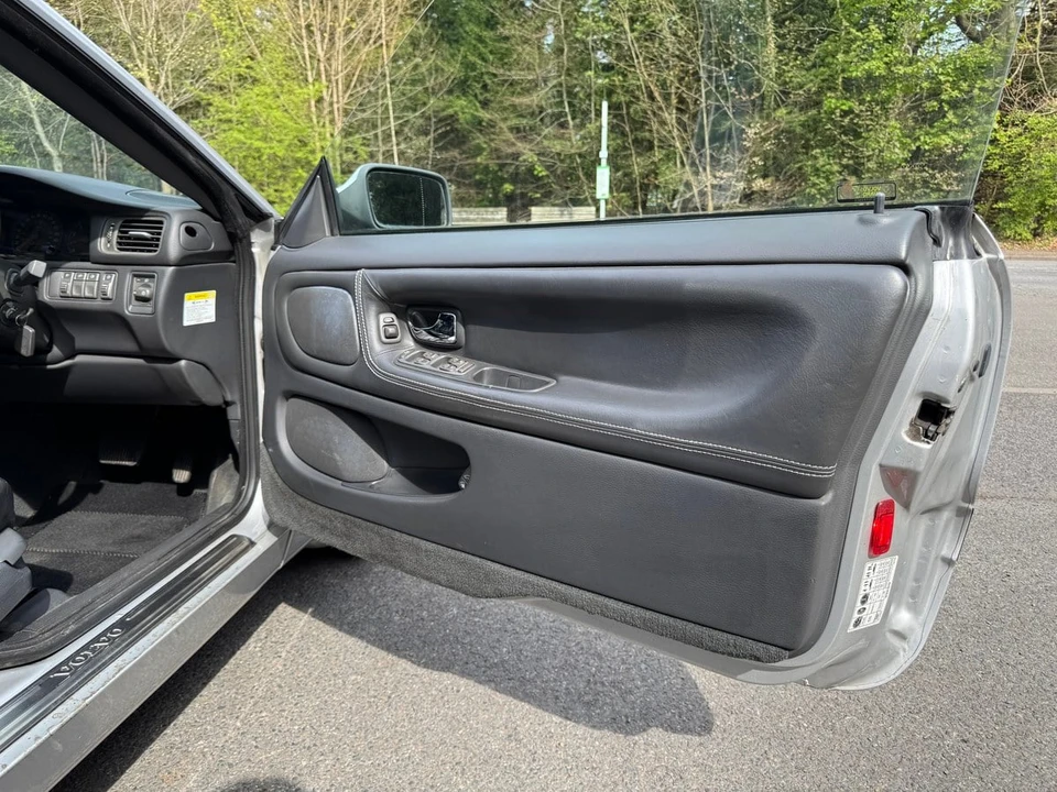 2005 Volvo C70 1st Gen - Image 30 of 30
