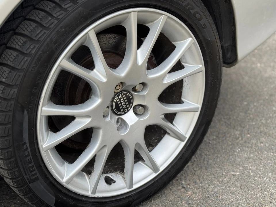 2005 Volvo C70 1st Gen - Image 13 of 30