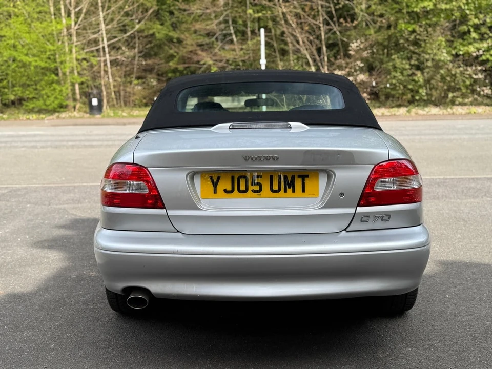 2005 Volvo C70 1st Gen - Image 10 of 30