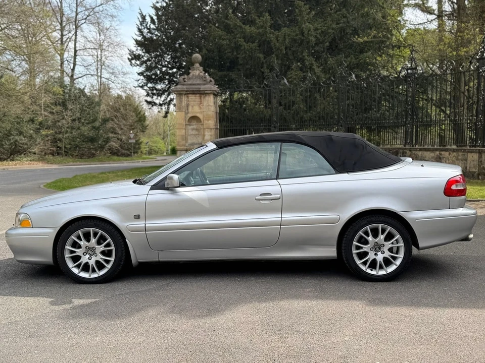 2005 Volvo C70 1st Gen - Image 6 of 30
