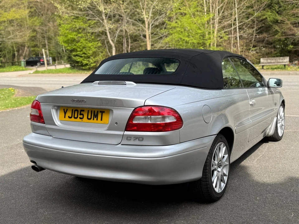 2005 Volvo C70 1st Gen - Image 9 of 30