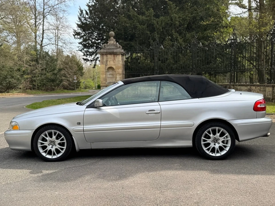 2005 Volvo C70 1st Gen - Image 5 of 30
