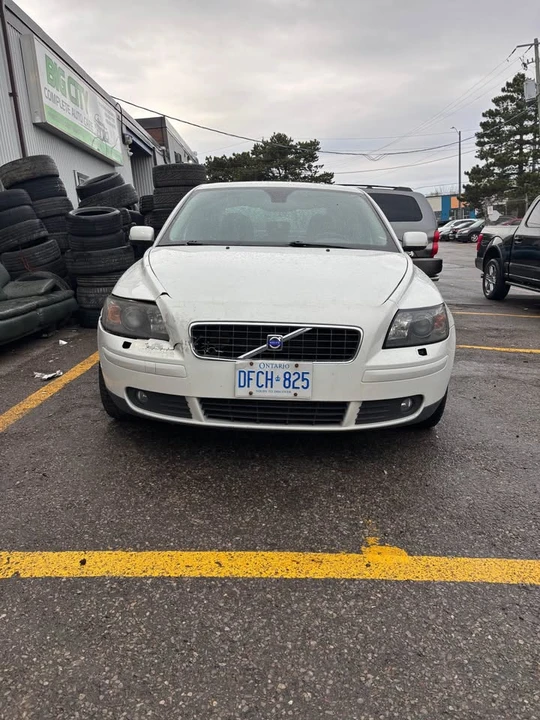 2005 Volvo S40 2nd Gen - Image 2 of 8