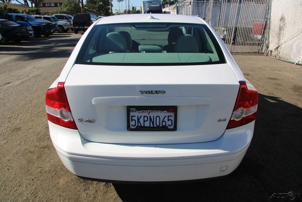 2005 Volvo S40 2nd Gen - Image 5 of 21